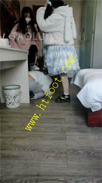 ahmih2n0jfr.jpg