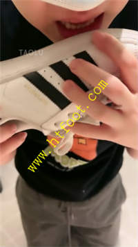 j2ejcnahy20.jpg