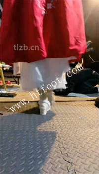 wuq24hi5iyy.jpg
