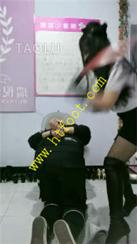 qyw1wxr5cnc.jpg