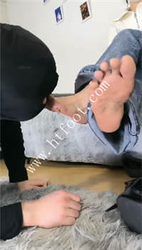 aj01v23rpnx.jpg