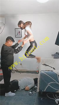au2vr2jde0i.jpg