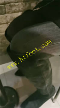 aw1j4z5b1av.jpg