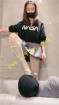 mnxy0u035aq.jpg
