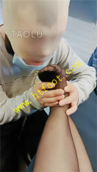 4phhkqu2343.jpg