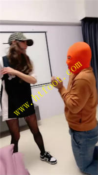 rbgoinzmaxg.jpg