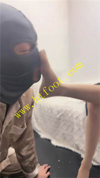ozitxu5kqjq.jpg