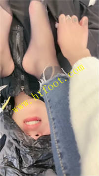 1g32iz1hd2v.jpg