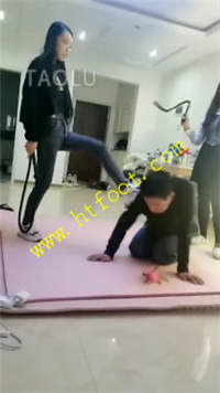 bb4jetv3hwi.jpg
