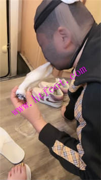jzumn1edk54.jpg
