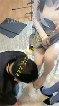 ale05khlcns.jpg