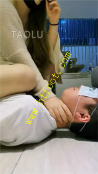 b1or3kzymsc.jpg