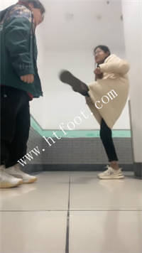 dk1az43mwdk.jpg