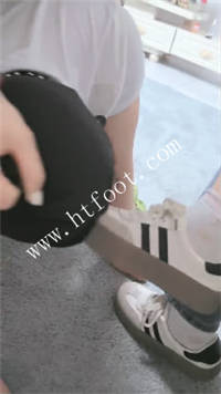 sggpy1f3hrk.jpg
