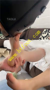 jhxnv33thsz.jpg