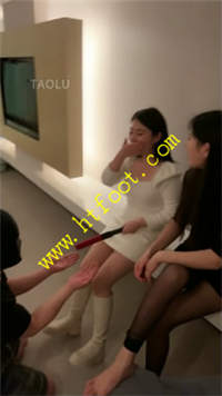 hkdloarxfe3.jpg