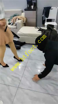 yv2tkt3tdk1.jpg