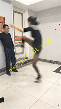 blr02cqst55.jpg