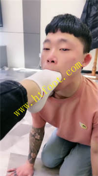 ad1bxhsc242.jpg