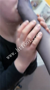 l12q4zn300t.jpg
