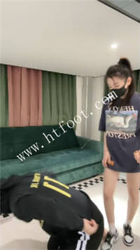 le2tcx2il03.jpg