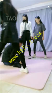 ukb2d2kkuof.jpg