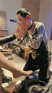 y1w2hc1zefe.jpg