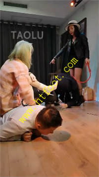 le12ds02cuy.jpg