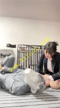 1upuzht2xwx.jpg