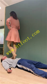 f0perw13rmr.jpg