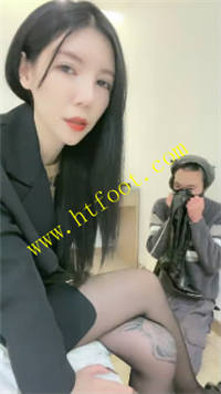 cl1lm0by23j.jpg