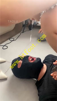 uawvs2rpsea.jpg