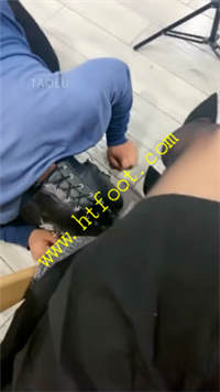 t1je1l1os4g.jpg