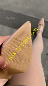 hc0ur32hahq.jpg