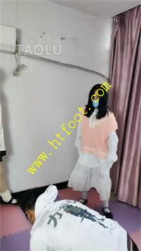 4t4c0nmcy21.jpg
