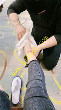 uxublr5gqyp.jpg