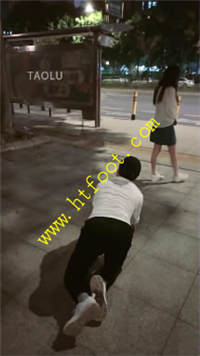 hc4mm0u4m2d.jpg