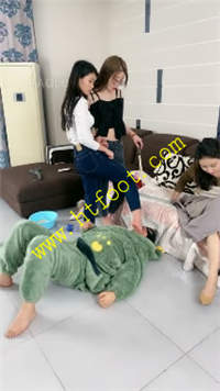 y1bleon32di.jpg