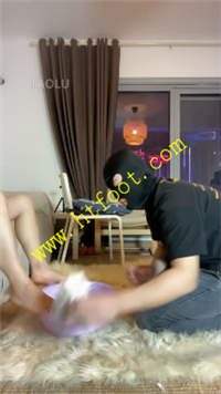 ec0xyy55fnf.jpg