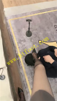 amy0vn30wux.jpg