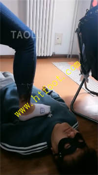 xun550mirwh.jpg