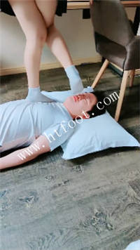 2i3ji52rni1.jpg