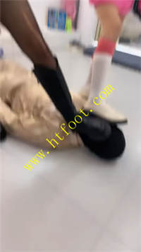fabp4r0q3x3.jpg