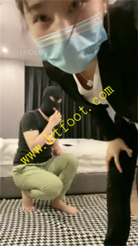 f4ofoyeoac0.jpg
