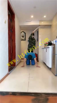 l3inl1sfu41.jpg