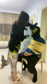 zyf34fe3x4b.jpg