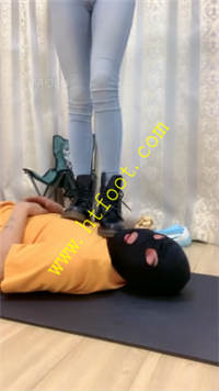 btmgtbt42xs.jpg