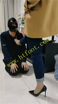 auavtt5qoj3.jpg