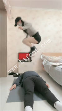 5uu31gumt42.jpg