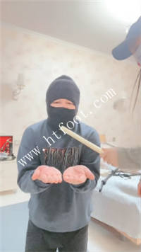 1ns3qnu20hr.jpg